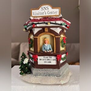 ▪️St Nicholas Square Visitor's Center Lighted Christmas Village Accessory In Box